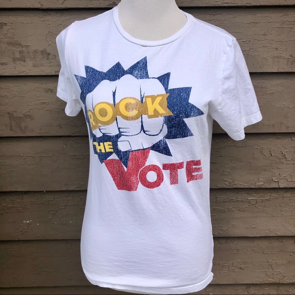 ☀️☀️☀️Aeropostale Rock the Vote T-shirt!